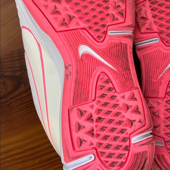 Nike Women's White pink golf sneakers almost new - Picture 7 of 9